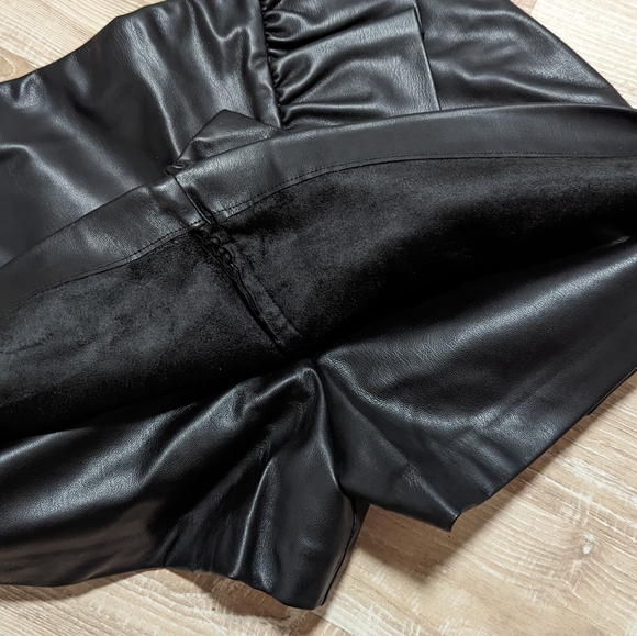 Zara Black Vegan Leather Mini Skirt - Picture 5 of 6